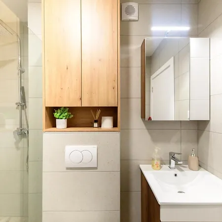 Apartment Bright & Modern - Citycenter Novi Sad