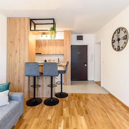 Bright & Modern - Citycenter Novi Sad