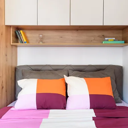 Bright & Modern - Citycenter Apartament