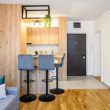 Apartment Bright & Modern - Citycenter *