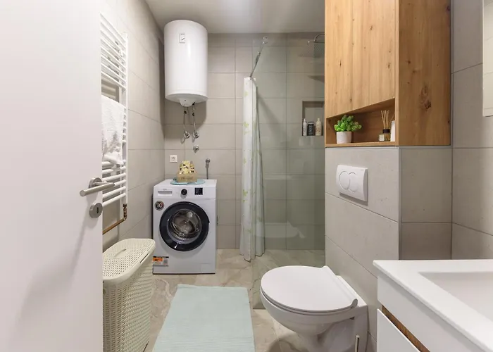 Bright & Modern - Citycenter شقة نوفي ساد