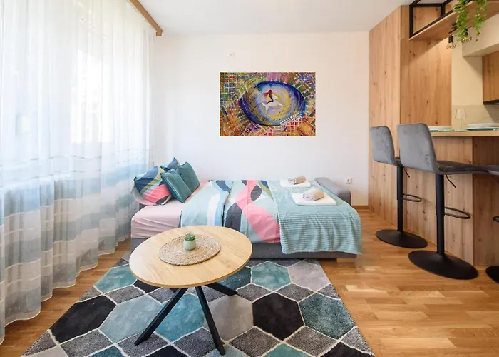 Bright & Modern - Citycenter 诺威萨